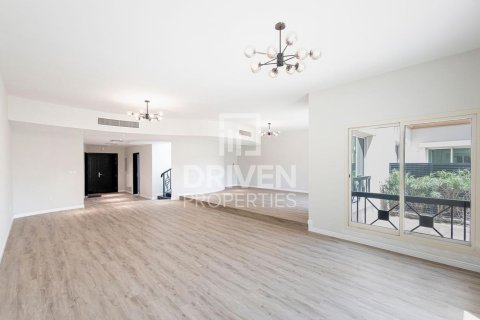 4 غرف نوم فيلا في Al Barsha 1, الإمارات العربية المتحدة رقم 85795 2