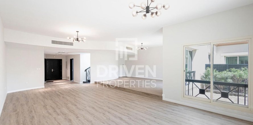 4 غرف نوم فيلا في Al Barsha 1, الإمارات العربية المتحدة رقم 85795