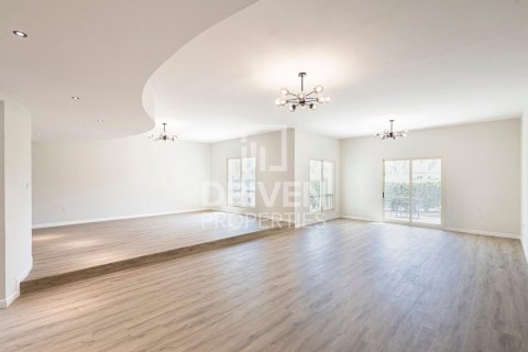 4 غرف نوم فيلا في Al Barsha 1, الإمارات العربية المتحدة رقم 85795 4