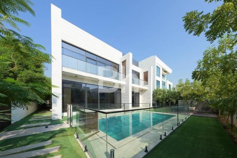 Villa de 6 dormitorios en Jumeirah Park, UAE No. 90436 1