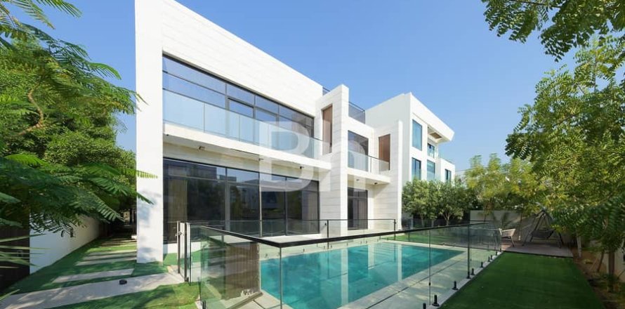 Villa de 6 dormitorios en Jumeirah Park, UAE No. 90436