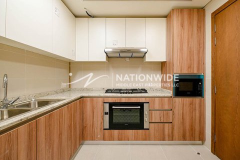 Квартира с 2 спальнями в Абу-Даби, ОАЭ №92306 3