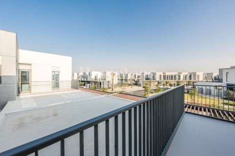 Villa de 4 dormitorios en Sun, UAE No. 72721 17