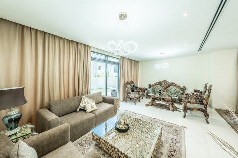 Townhouse de 4 dormitorios en Flora, UAE No. 72725 9