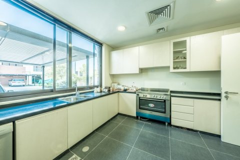 Townhouse de 4 dormitorios en Flora, UAE No. 72725 12