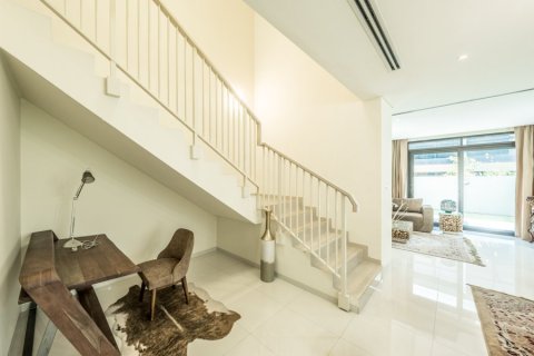 Townhouse de 4 dormitorios en Flora, UAE No. 72725 6