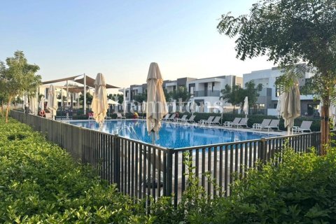 Townhouse de 3 dormitorios en Dubai South (Dubai World Central), UAE No. 73273 4