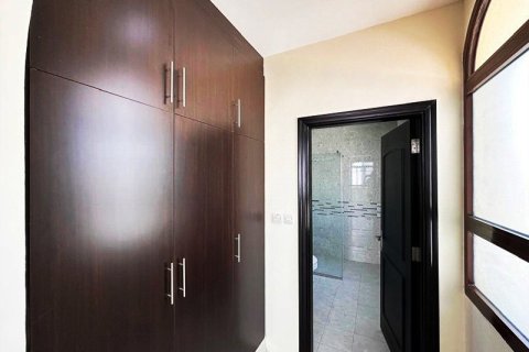 Villa de 6 dormitorios en Abu Dhabi, UAE No. 35868 12
