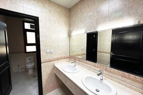 Villa de 6 dormitorios en Abu Dhabi, UAE No. 35868 13