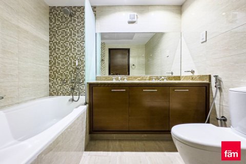 Appartement de 2 chambres à Dubai, UAE No. 103334 24