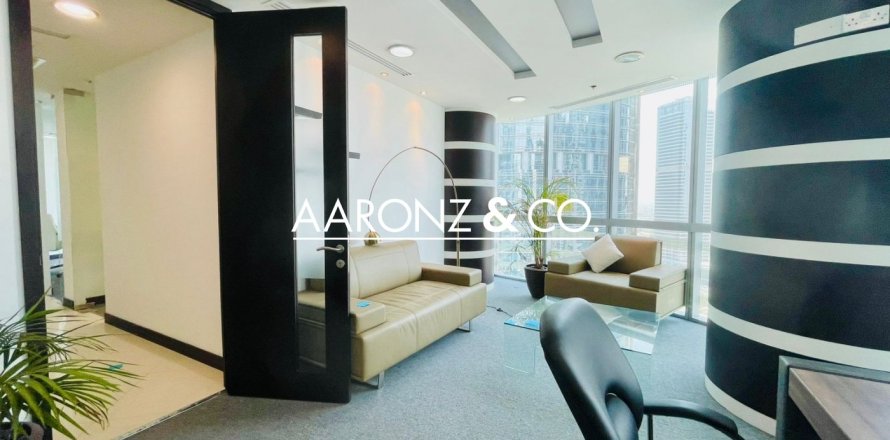 186مربع، مكتب في أبراج بحيرة جميرا, الإمارات العربية المتحدة رقم 104422