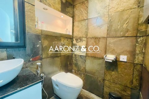 186مربع، مكتب في أبراج بحيرة جميرا, الإمارات العربية المتحدة رقم 104422 13