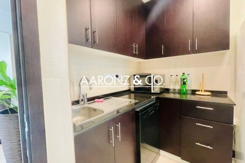 186مربع، مكتب في أبراج بحيرة جميرا, الإمارات العربية المتحدة رقم 104422 12