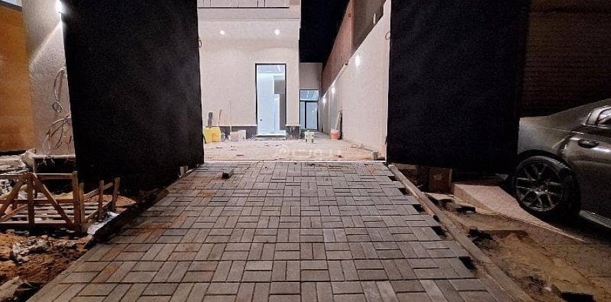 Квартира с 4 спальнями в Эр-Рияд, Саудовская Аравия №99480
