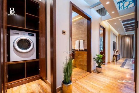 Apartment de 3 dormitorios en Masdar City, UAE No. 77331 8