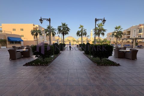 4 bedrooms Villa in Doha, Qatar No. 57976 29