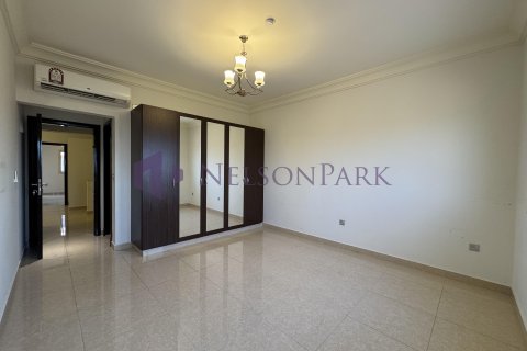4 bedrooms Villa in Doha, Qatar No. 57976 4