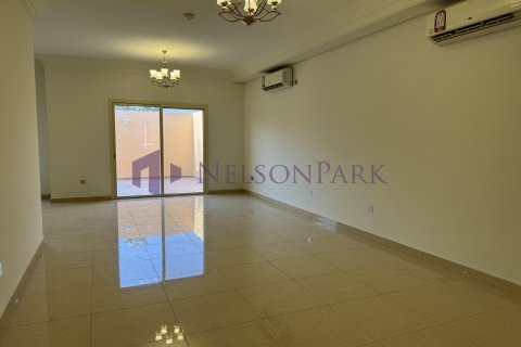 4 bedrooms Villa in Doha, Qatar No. 57976 24