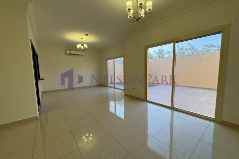4 bedrooms Villa in Doha, Qatar No. 57976 1