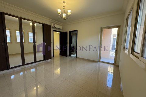 4 bedrooms Villa in Doha, Qatar No. 57976 14