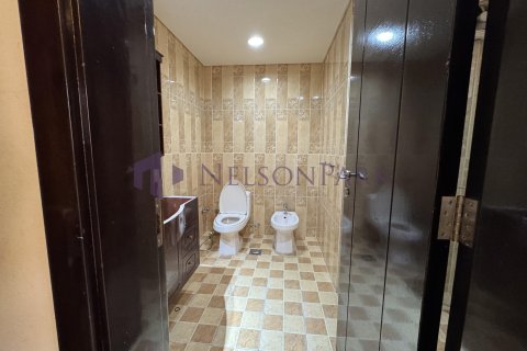 4 bedrooms Villa in Doha, Qatar No. 57976 15