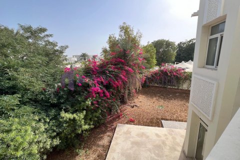 4 bedrooms Villa in Doha, Qatar No. 57973 18