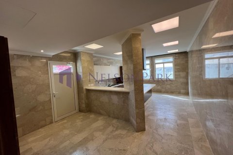 4 bedrooms Villa in Doha, Qatar No. 57973 7