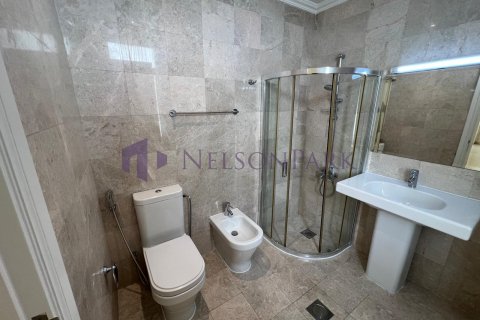 4 bedrooms Villa in Doha, Qatar No. 57973 19
