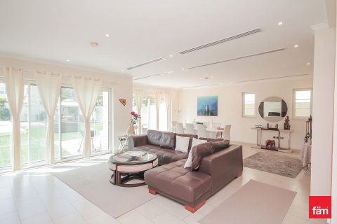 Villa de 4 chambres à Dubai, UAE No. 83023 6