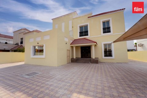 Villa de 6 dormitorios en Dubai, UAE No. 102729 1