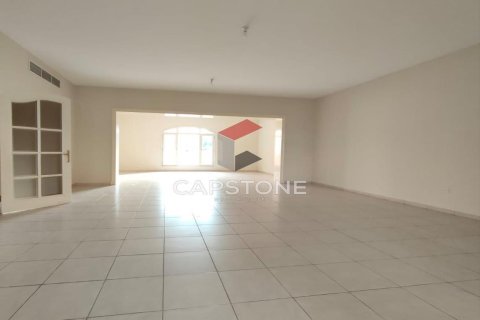 Villa de 5 chambres à Al Mushrif, UAE No. 29688 6