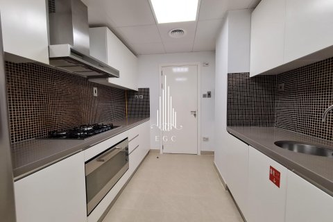 Apartment de 3 dormitorios en Corniche Road, UAE No. 32175 13
