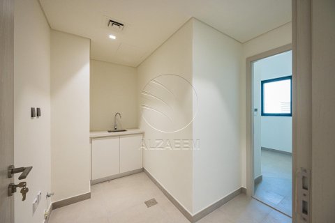 Villa de 4 dormitorios en  Yas Island, UAE No. 89877 13