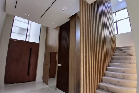 Commercial property de 5 dormitorios en Al Shamkha, UAE No. 79073 9