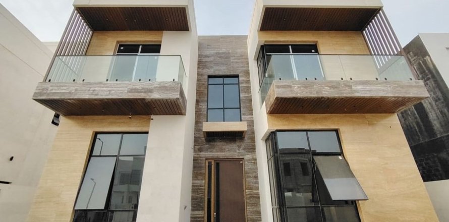 Commercial property de 6 dormitorios en Al Shamkha, UAE No. 79071