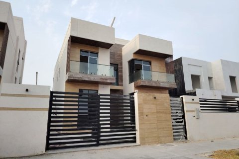 Commercial property de 6 dormitorios en Al Shamkha, UAE No. 79071 10