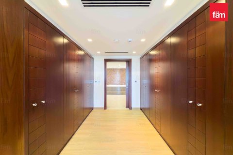 Villa de 5 chambres à Jumeirah Islands, UAE No. 99758 12
