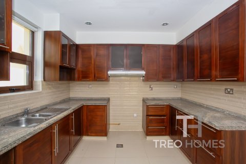 Villa de 3 chambres à Casa, UAE No. 80231 6
