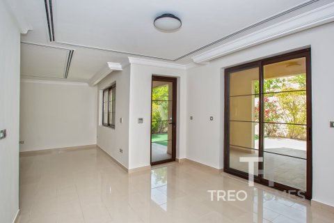 Villa de 3 chambres à Casa, UAE No. 80231 17