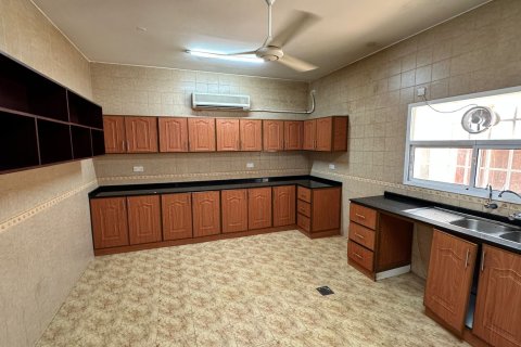 Villa Jumelée de 4 chambres à Muscat, Oman No. 69227 9