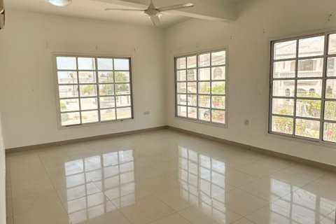 Villa Jumelée de 4 chambres à Muscat, Oman No. 69227 5