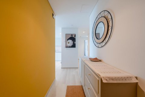 Apartment de 2 dormitorios en Downtown Views II, UAE No. 90723 16