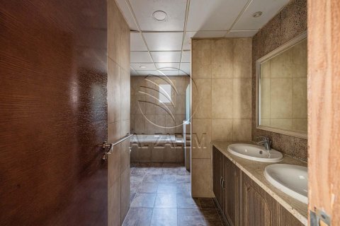 4 bedrooms Villa in Abu Dhabi, UAE No. 89914 7