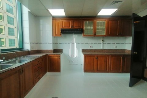 Appartement de 3 chambres à Hamdan Street, UAE No. 49683 18