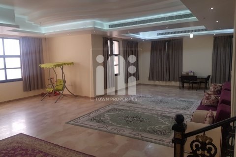 9 غرفة نوم  فيلا في أبو ظبي, الإمارات العربية المتحدة رقم 4366 4