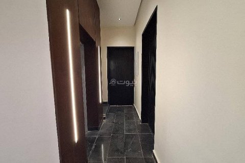 Квартира с 3 спальнями в Эр-Рияд, Саудовская Аравия №99479 1