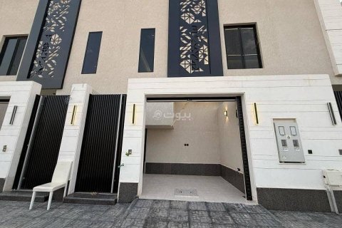 Квартира с 3 спальнями в Эр-Рияд, Саудовская Аравия №99476 1