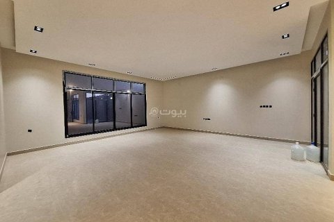 Вилла с 7 спальнями в Эр-Рияд, Саудовская Аравия №99477 8