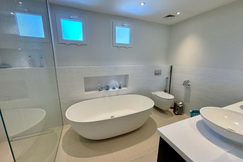 Villa de 4 dormitorios en Dubai, UAE No. 91816 9