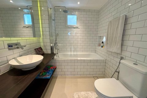 Villa de 4 dormitorios en Dubai, UAE No. 91816 3